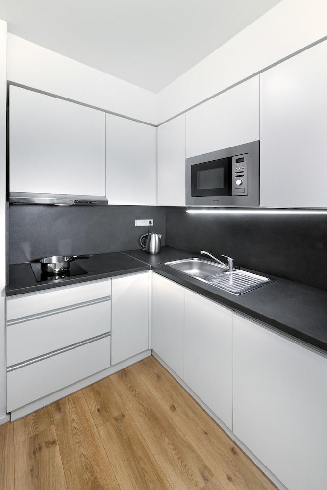 Downtown Belohorska Apartment Prague