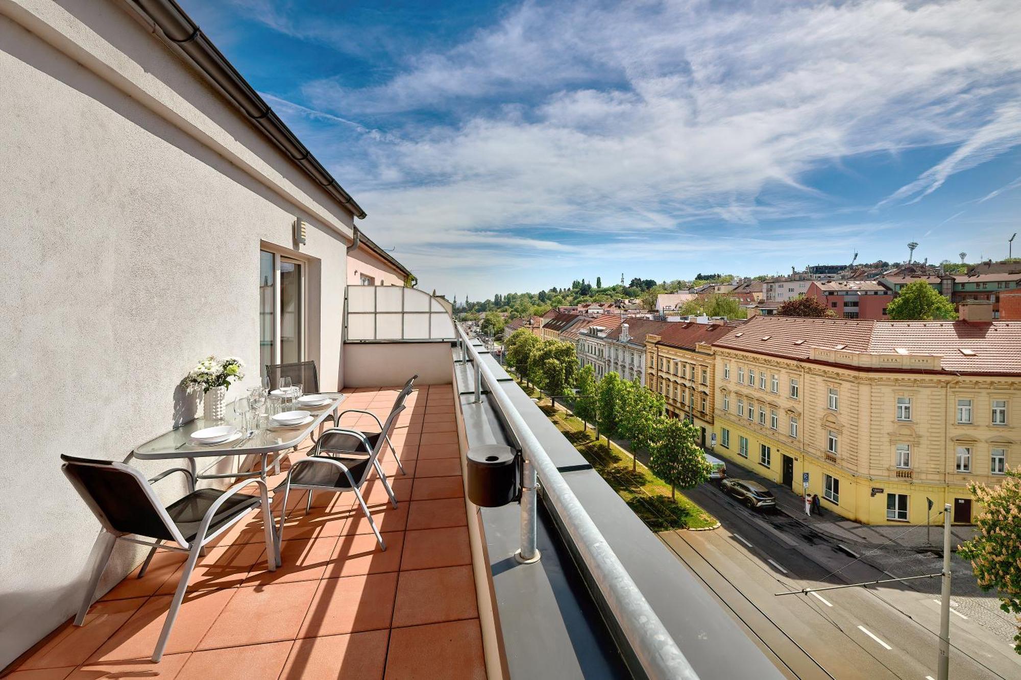 Downtown Belohorska Apartment Prague