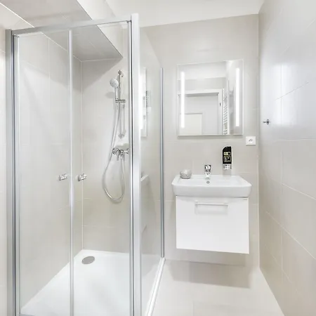 Downtown Suites Belohorska Prag Exterior foto