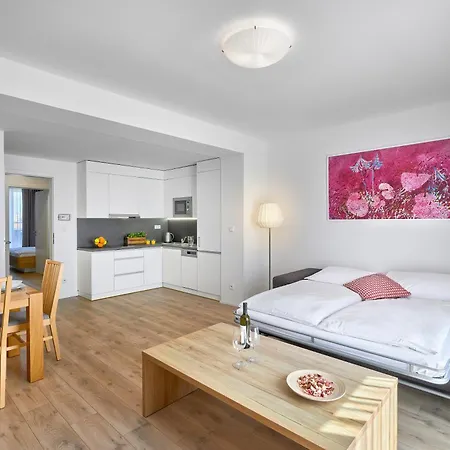 Downtown Suites Belohorska Prag Exterior foto