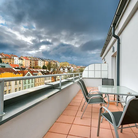 Downtown Suites Belohorska Prag Exterior foto