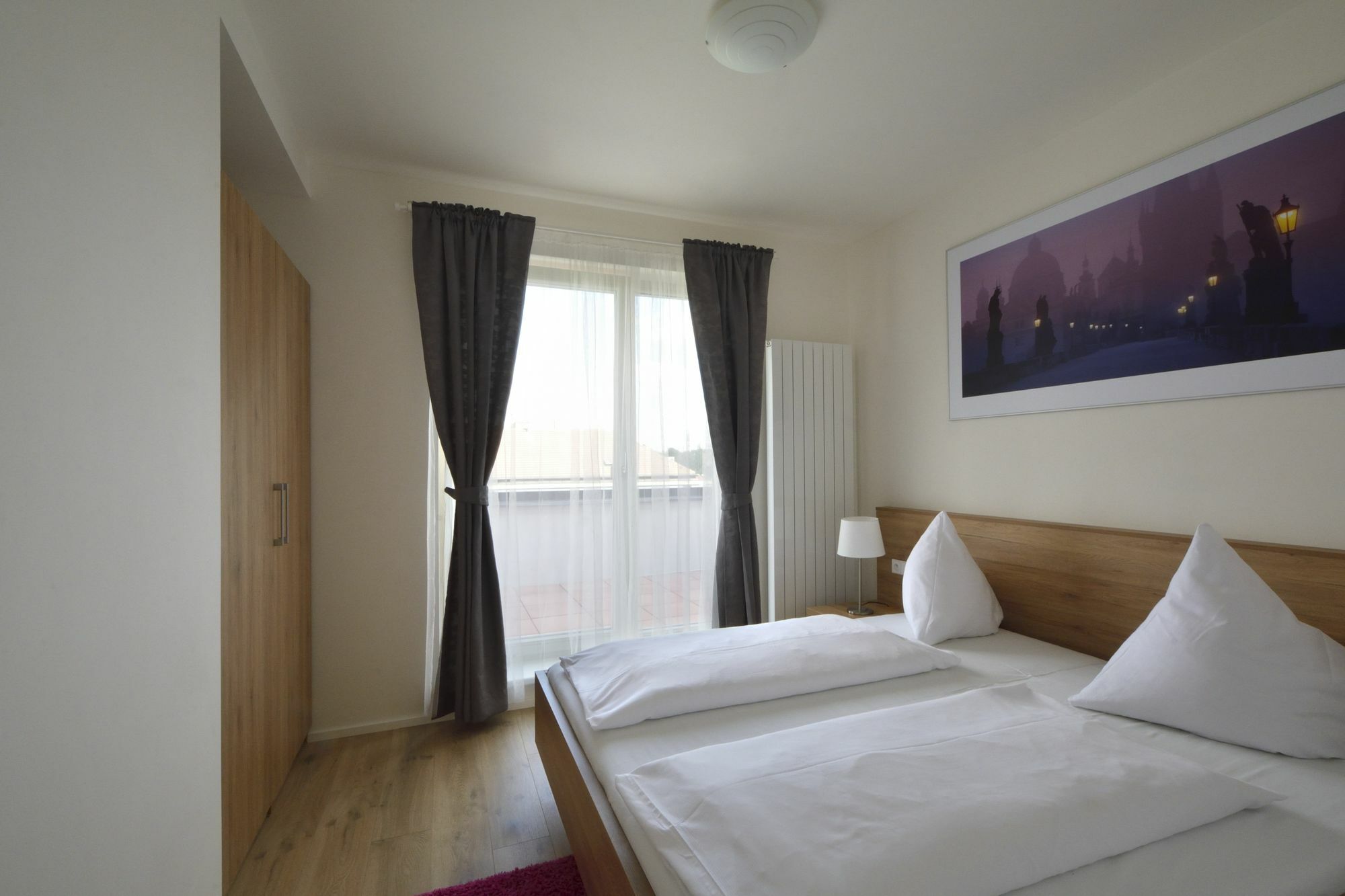 Downtown Belohorska Apartament *